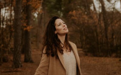 Trauma- en lichaamsgerichte coaching in het Land van Cuijk | Diepe veiligheid, systemische rust en echte transformatie voor de HSP-vrouw die vastloopt